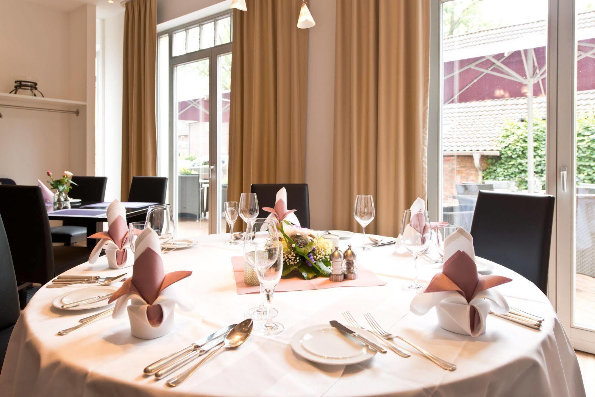 Achat Hotel Buchholz Hamburg Буххольц-ин-дер-Нордхайде Экстерьер фото